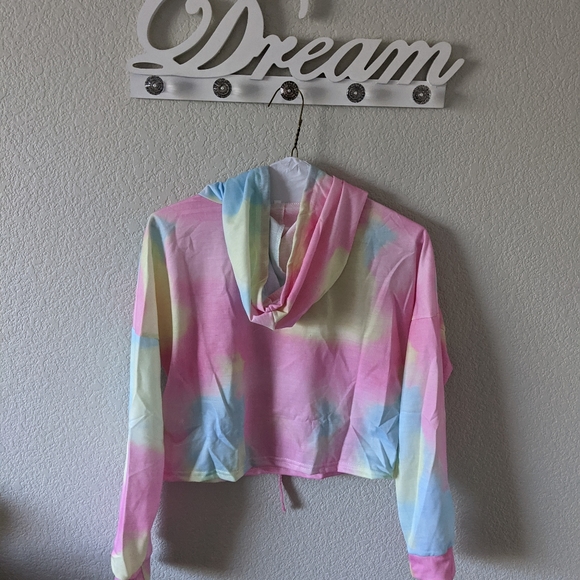 Lightweight Boutique cropped hoodie - Picture 7 of 8